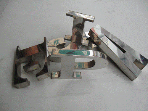 Giới thiệu về bảng hiệu chữ Inox nổi